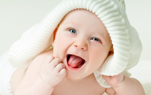 cute-babies-wallpaper-desktopgoodies-028