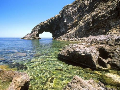 arco del elefante  pantelleria island  sicily  italy-desktopgoodies-041