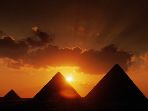 pyramids-of-egypt-wallpaper-desktopgoodies-001