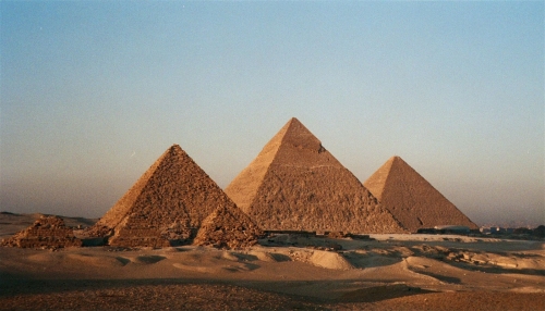 pyramids-of-egypt-wallpaper-desktopgoodies-002